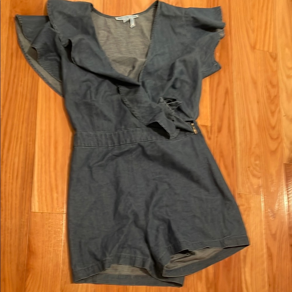 Draper James Chic Gray Ruffle Sleeve Romper